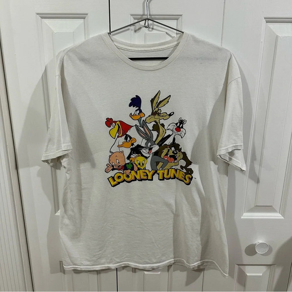 Looney Tunes Shirt - Picture 1 of 4